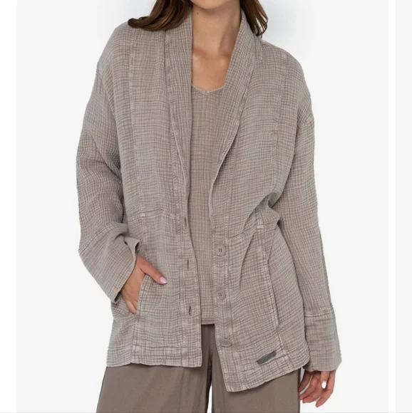 🏷️ Peace Love World Button-Front Gauze Topper Jacket Mushroom Size 2X - Picture 1 of 2